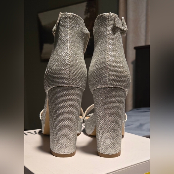 Dream Pairs Silver Block Heel Sandals #651 - Picture 6 of 11